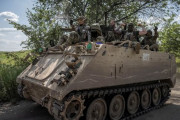 ウクライナ紛争、M113兵員輸送車の映像がちょっと増加…イタリア供与の車両か！
