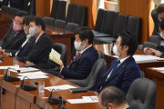 ワニ動画に続き小説も　検察法案審議中に自民・大西議員「読んでいたのは衆院のやつ」