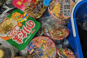 【画像】ワイのカップ麺ストック、楽しみすぎるｗｗｗ