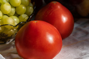 【悲報】トマトさん、昔は毒扱いされていた悲しき過去を持つ・・・・