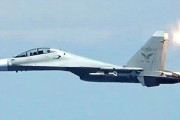 南シナ海空域で中国空軍機がパトロール中のフィリピン軍空軍機に挑発行為…進路上に照明弾を投下！