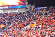 【物議】サッカーW杯アジア最終予選でベトナムサポーターがルールを守らず大声で応援　注意されDF吉田麻也もやめるように懇願するも無視