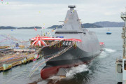 海上自衛隊の新型護衛艦「くまの」が進水、コンパクト化し少人数で運用、機雷除去も…1年に2隻ペースで建造！