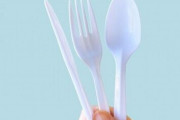 【共感者殺到】マイスプーンの普及に尽力する政府、マイ箸が廃れた歴史に学んでいないと話題に→その廃れた原因がこれ