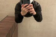 明らかに合成っぽいオッサンの画像wwwwwww