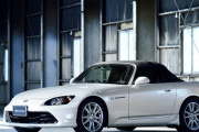ホンダ「S2000」20年目のマイナーチェンジ！？ 純正アクセサリー発売
