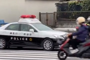 【動画】バイク乗りさん、とんでもない方法でパトカーから逃走してしまうｗｗｗｗｗｗｗｗｗｗ