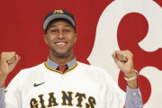 巨人ライデル・マルティネスが入団会見「お金ではなく、優勝の瞬間を経験したい、そういう思い」