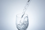 お前ら頼むから「水1日 2リットル」、これだけは飲んでくれ