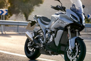 BMWから大型二輪モデル「S1000XR」登場　快適性とスポーティーな走りを備えた新型アドベンチャー