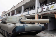 【悲報】ウクライナ軍さん、戦車型の風船を実戦投入してしまう…これホンマに勝てるんか？？