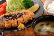 【質問】とんかつ定食のカロリーを少しでも減らす食べ方ある？