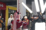 コスプレイヤーの取り巻き、ガチでやばいやつが現れる