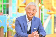 【悲報】恵俊彰、アポロ計画による月面着陸に疑問「どこかのスタジオで撮ったのでは」「なんで宇宙なのに国旗がたなびいているのか？」