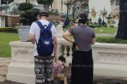 【不敬罪法】タイの王宮で中国人親が娘に小便させたか　タイネット「王室を侮辱すれば懲役３～１５年に処される」