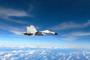 中国戦闘機、米軍機に6メートルまで異常接近