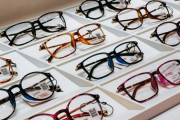メガネを買ってきたから率直な感想聞かせてくれ