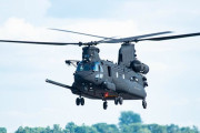 アメリカ陸軍へ納入の最新型輸送ヘリ「チヌーク」…自衛隊にも波及するか！