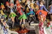 【朗報】俺の部屋のフィギュアコーナー、完成するｗｗｗ（※画像あり）