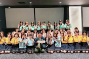 バナナマンとライブ終わりの乃木坂ちゃんの集合写真ｷﾀ━(ﾟ∀ﾟ)━!【乃木坂46】