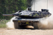戦車の主砲大型化ふたたび？対ロシアで求められる能力向上…独新型戦車の130mm砲より大きく！