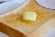 日本人「食パンは四角くないとダメッ！」←謎のこだわりやめようや
