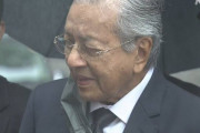 悲痛！97歳の方がお悔やみにいらっしゃった。マハティール氏が安倍氏自宅に弔問！老体にムチ打って大使館でなくわざわざ日本まで。