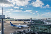 羽田空港が「タレントの出待ち」を自粛するよう警告　椅子の占領やゴミの放置などの迷惑行為に利用客からクレームが相次ぐ