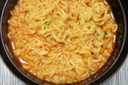 【飯テロ注意】辛ラーメン作ったやで！