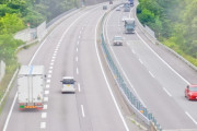 警察庁、トラックの高速での最高速度を80キロから引き上げる検討を開始