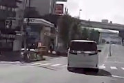 【動画】保険会社が支払いを渋っている事故のドラレコがこちら。