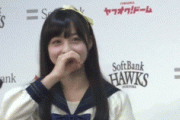 【悲報】橋本環奈さん、SoftBankのお父さんを肩で殴るｗｗｗｗｗｗｗｗ