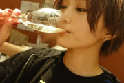 山本彩ドンペリを飲む