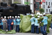 新橋駅前のJKさん、遅刻して先生に説教され集団パニックになり７人救急搬送される...  [10/5]