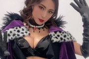 【画像】声優さん、この時代にセクハラまがいのコスプレをさせられてしまう