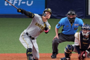 なぜ阪神の佐藤輝明はボール球を振ってしまうのか　評論家が問題点と対応策を指摘