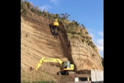 【動画】崖の土木工事、ヤバすぎる
