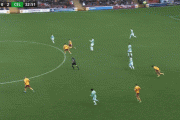 ◆Gif小ネタ◆マザウェル戦33分旗手怜央のアウトサイドワンタッチでDFの背後にきれいに落とすパスがモドリッチ臭いと話題に！