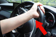 見た瞬間「あ、この人、運転下手だな」と思われる動作…危ないからやめましょう