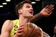 【NBA】LALはケスラー獲得に資産を失いすぎ？リーブス放出もあり得るとザック・ロウが警鐘