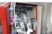 能登の破壊された自販機、壊さなくても鍵で開けられる「災害支援型」だった…