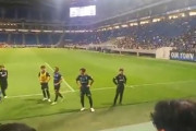 ◆悲報◆天皇杯2回戦でＪＦＬの高知に敗れたG大阪、試合後ゴール裏挨拶が地獄絵図に?