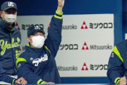 高津監督「ヤクルトの選手は”何か”に縛られて重圧を感じながらやっていた」