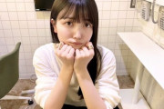 どこで撮影してるんだwww 久保史緒里『乃木坂46のANN』オフショットがあざとすぎるwwwwww
