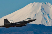 2022年は、米国が誇る第5世代ジェット戦闘機「F-22 ラプター」が同盟国に空中優位性を提供して25周年です！