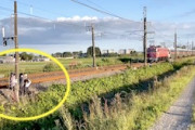 【栃木】それはアウト！電車を止めて大逃亡した撮り鉄3人組の動画が話題にｗｗｗｗｗｗｗ