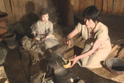 古代人「食材を水と一緒に煮込むと美味いンゴねえ……せや！！！」