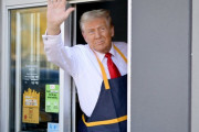 マックでバイトするトランプ元大統領、強烈すぎて海外でミームにｗｗｗｗ