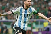 【救世主メッシ】アルゼンチン代表、メッシ超絶ゴラッソ弾など難敵メキシコに2-0勝利！今大会初勝利（関連まとめ）