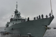舞鶴港にカナダ海軍フリゲート「オタワ」が入港…海自護衛艦「まつゆき」と併せて一般公開を実施！